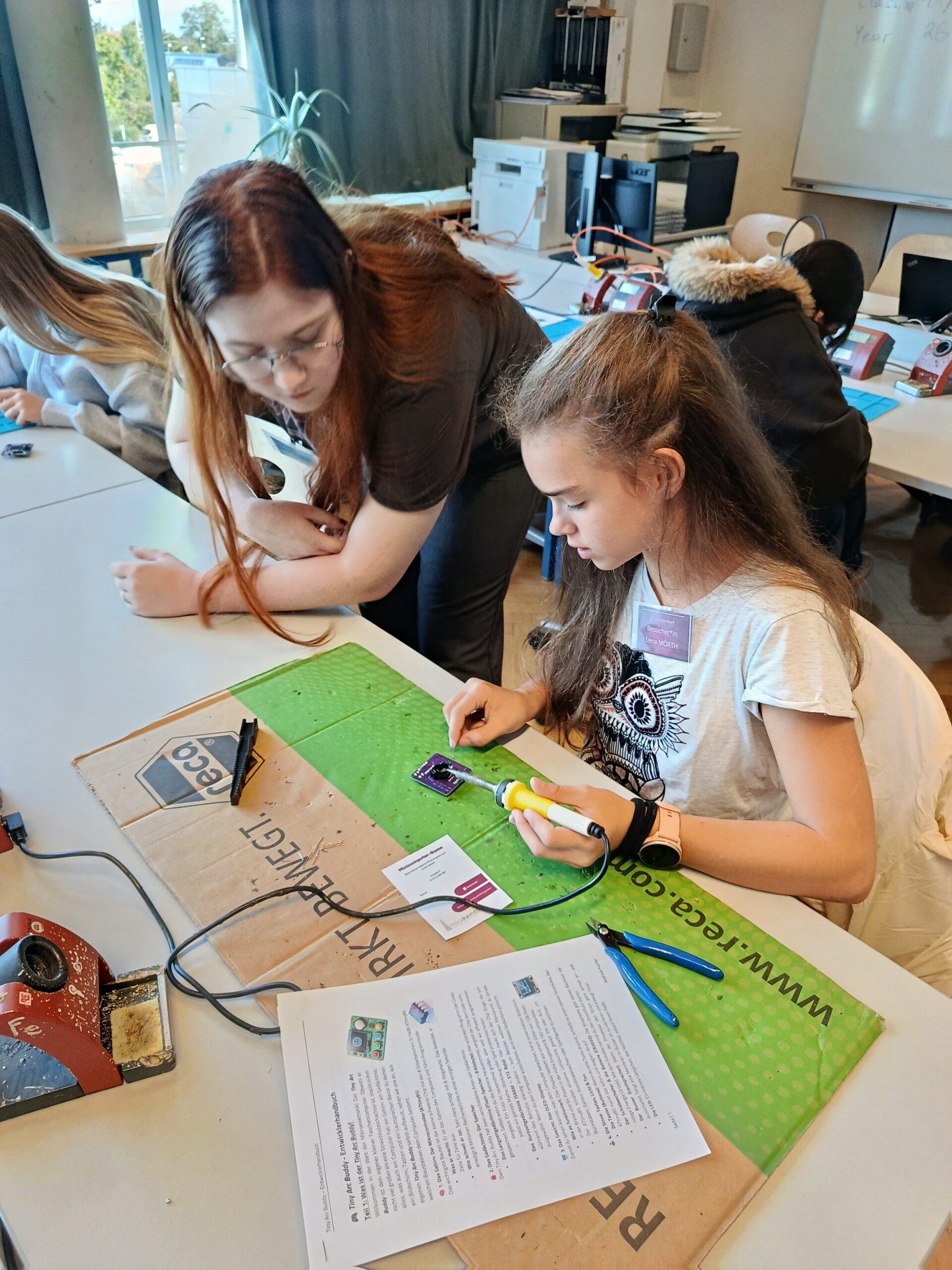 Technik entdecken, Rollenbilder aufbrechen: Erster Girls’ Day an der HTL Kaindorf